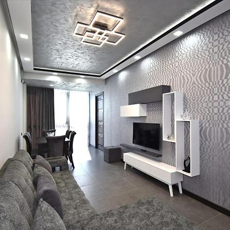 Luxuary 2Bedroom 2 Bathroom Apartment With Jacuzzi Yerevan Luaran gambar