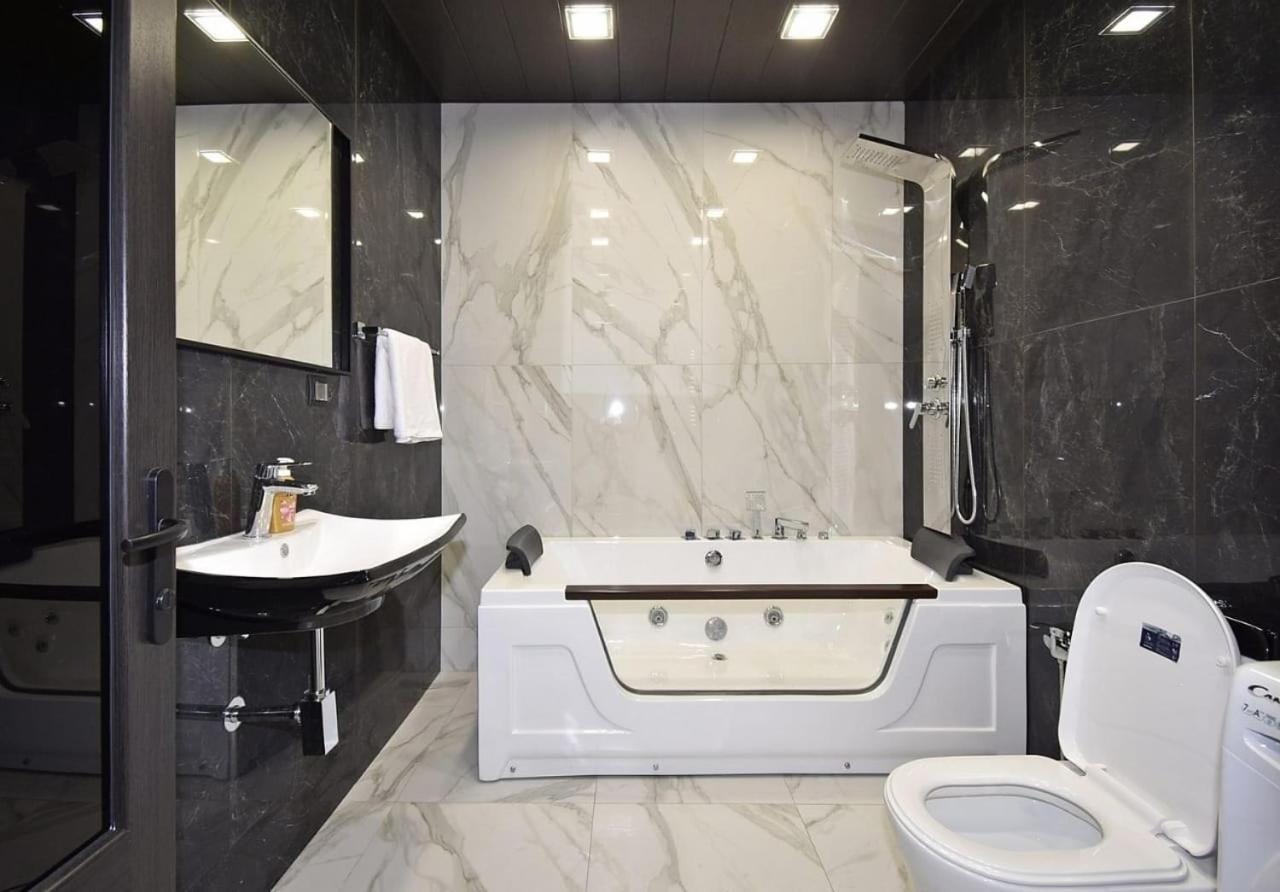 Luxuary 2Bedroom 2 Bathroom Apartment With Jacuzzi Yerevan Luaran gambar