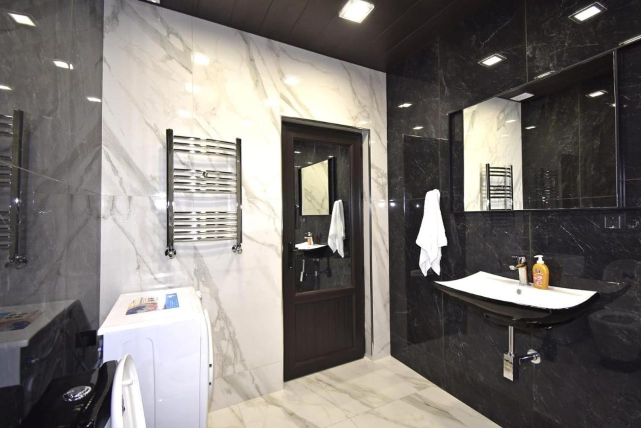 Luxuary 2Bedroom 2 Bathroom Apartment With Jacuzzi Yerevan Luaran gambar