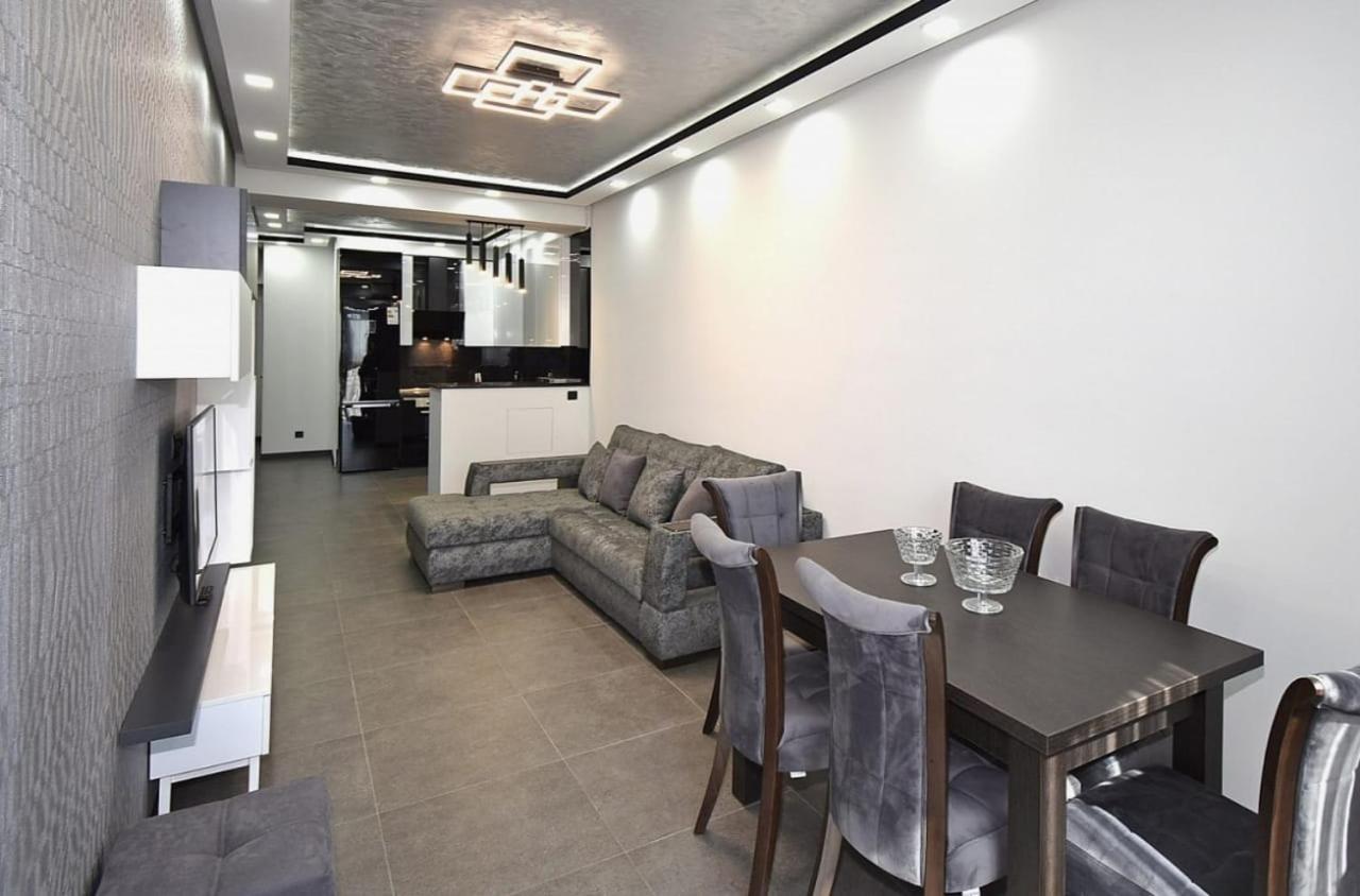 Luxuary 2Bedroom 2 Bathroom Apartment With Jacuzzi Yerevan Luaran gambar