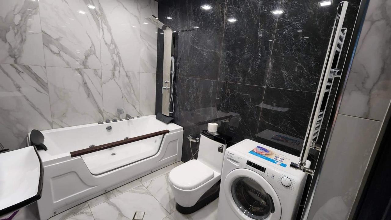 Luxuary 2Bedroom 2 Bathroom Apartment With Jacuzzi Yerevan Luaran gambar