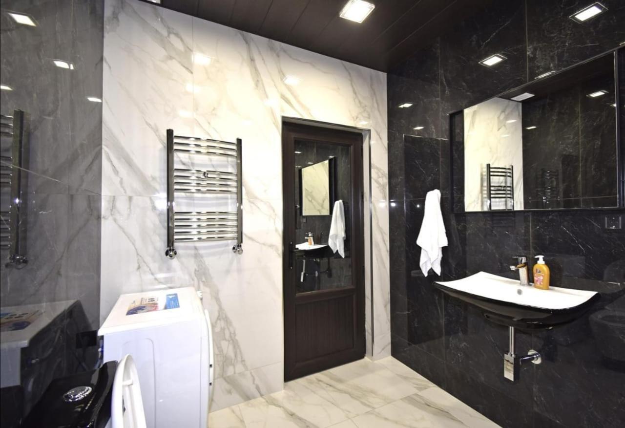 Luxuary 2Bedroom 2 Bathroom Apartment With Jacuzzi Yerevan Luaran gambar