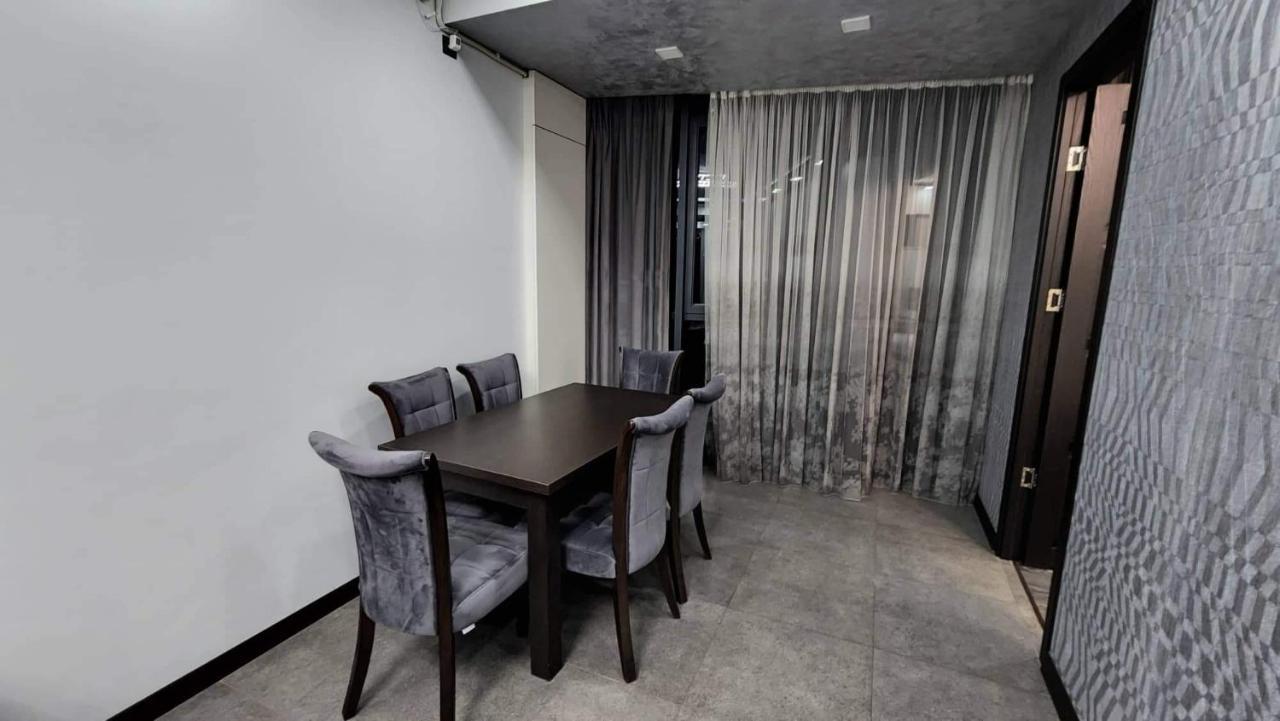 Luxuary 2Bedroom 2 Bathroom Apartment With Jacuzzi Yerevan Luaran gambar
