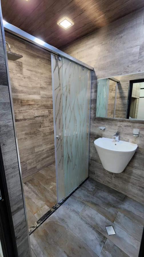 Luxuary 2Bedroom 2 Bathroom Apartment With Jacuzzi Yerevan Luaran gambar