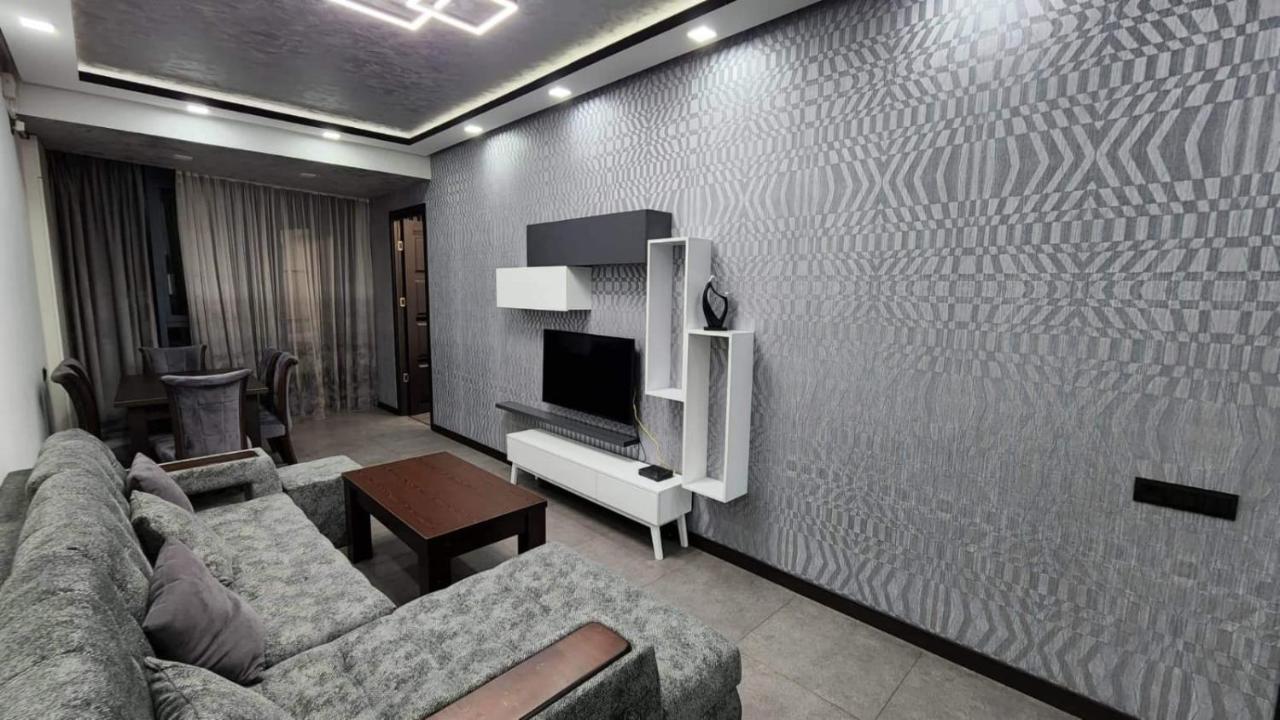 Luxuary 2Bedroom 2 Bathroom Apartment With Jacuzzi Yerevan Luaran gambar
