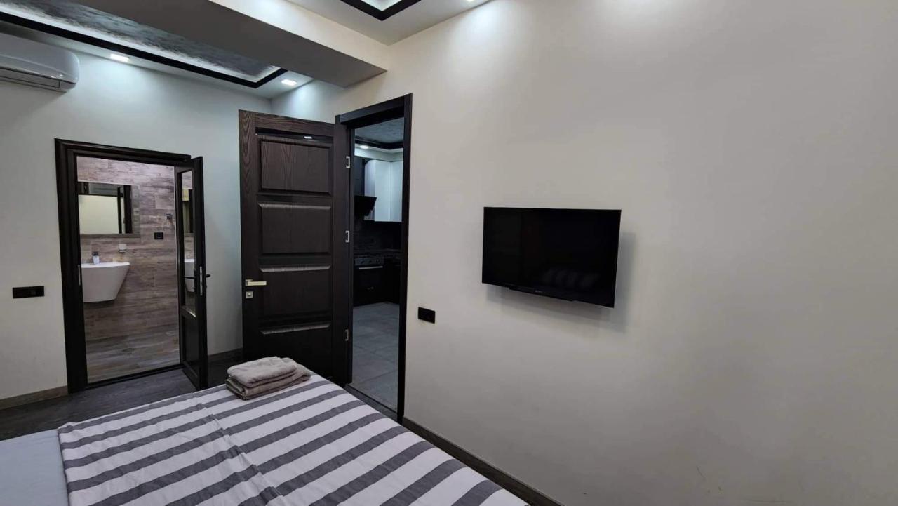 Luxuary 2Bedroom 2 Bathroom Apartment With Jacuzzi Yerevan Luaran gambar